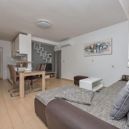 Apartmani Mona Makarska Luaran gambar