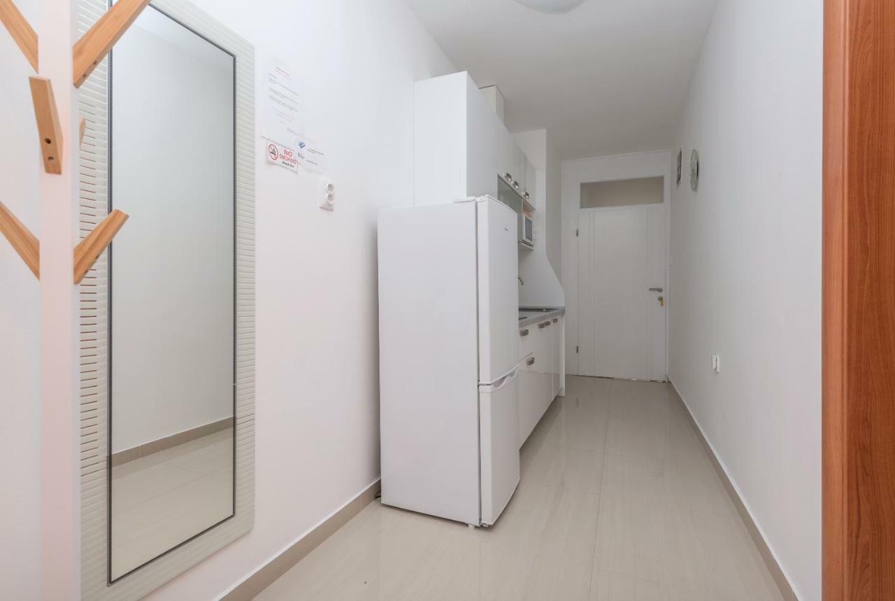 Apartmani Mona Makarska Luaran gambar