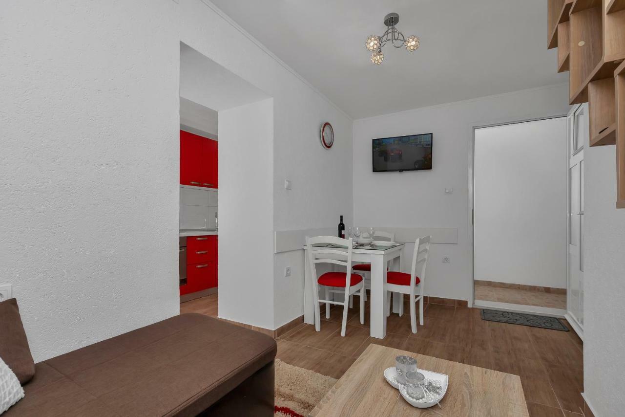 Apartmani Mona Makarska Luaran gambar