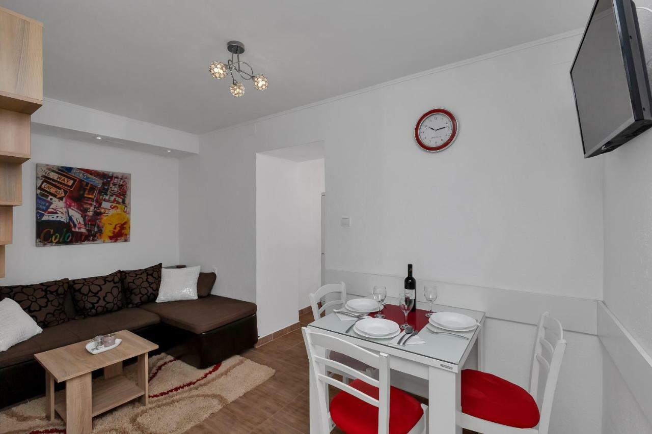 Apartmani Mona Makarska Luaran gambar
