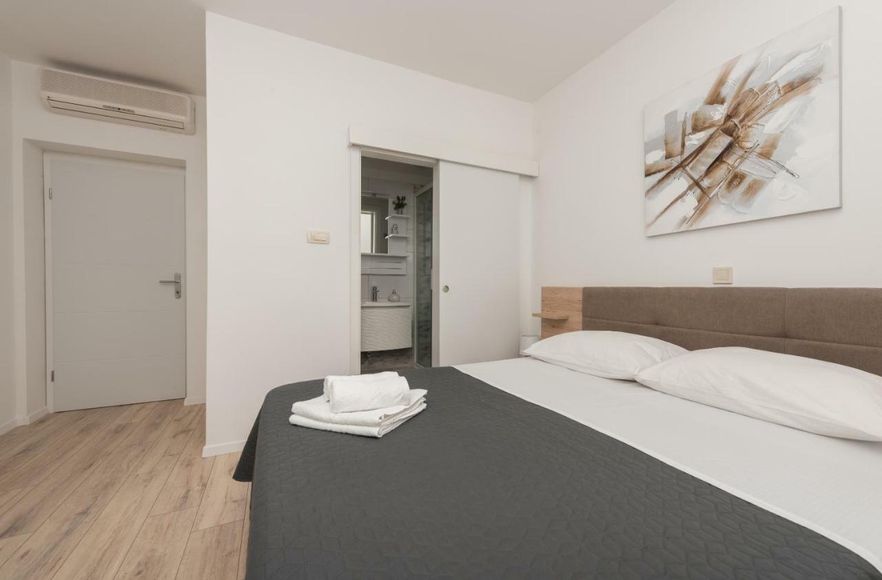 Apartmani Mona Makarska Luaran gambar