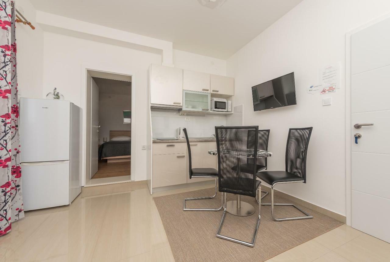 Apartmani Mona Makarska Luaran gambar