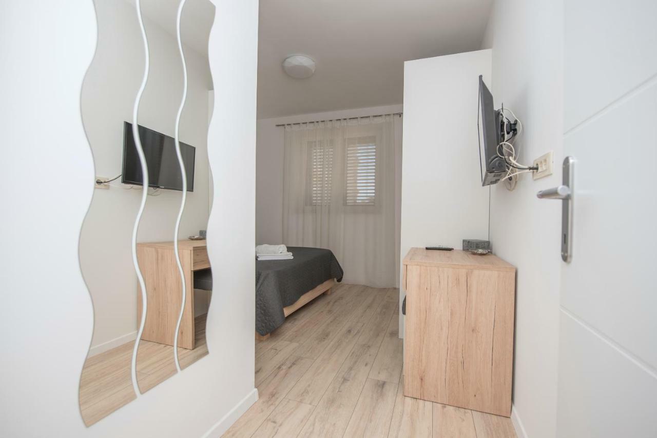 Apartmani Mona Makarska Luaran gambar