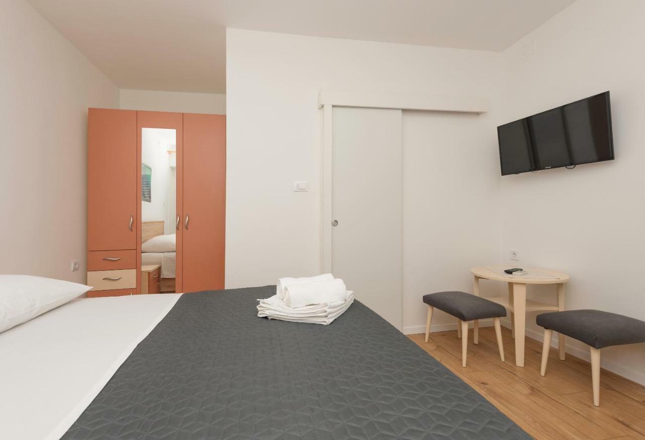 Apartmani Mona Makarska Luaran gambar