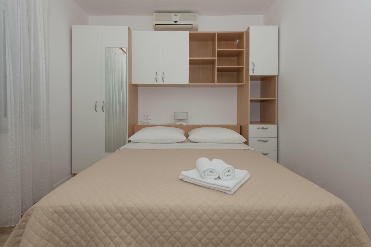 Apartmani Mona Makarska Luaran gambar