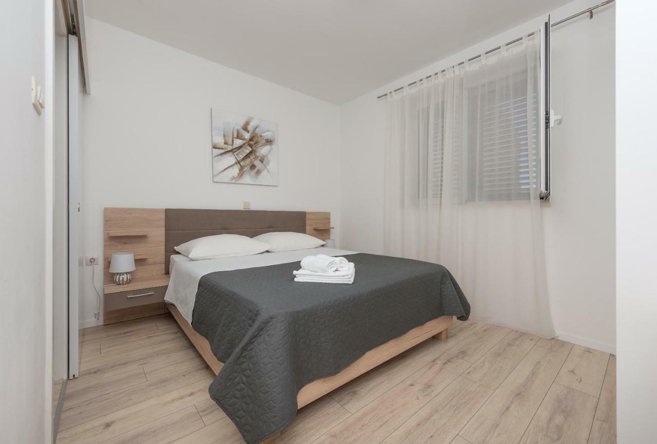 Apartmani Mona Makarska Luaran gambar
