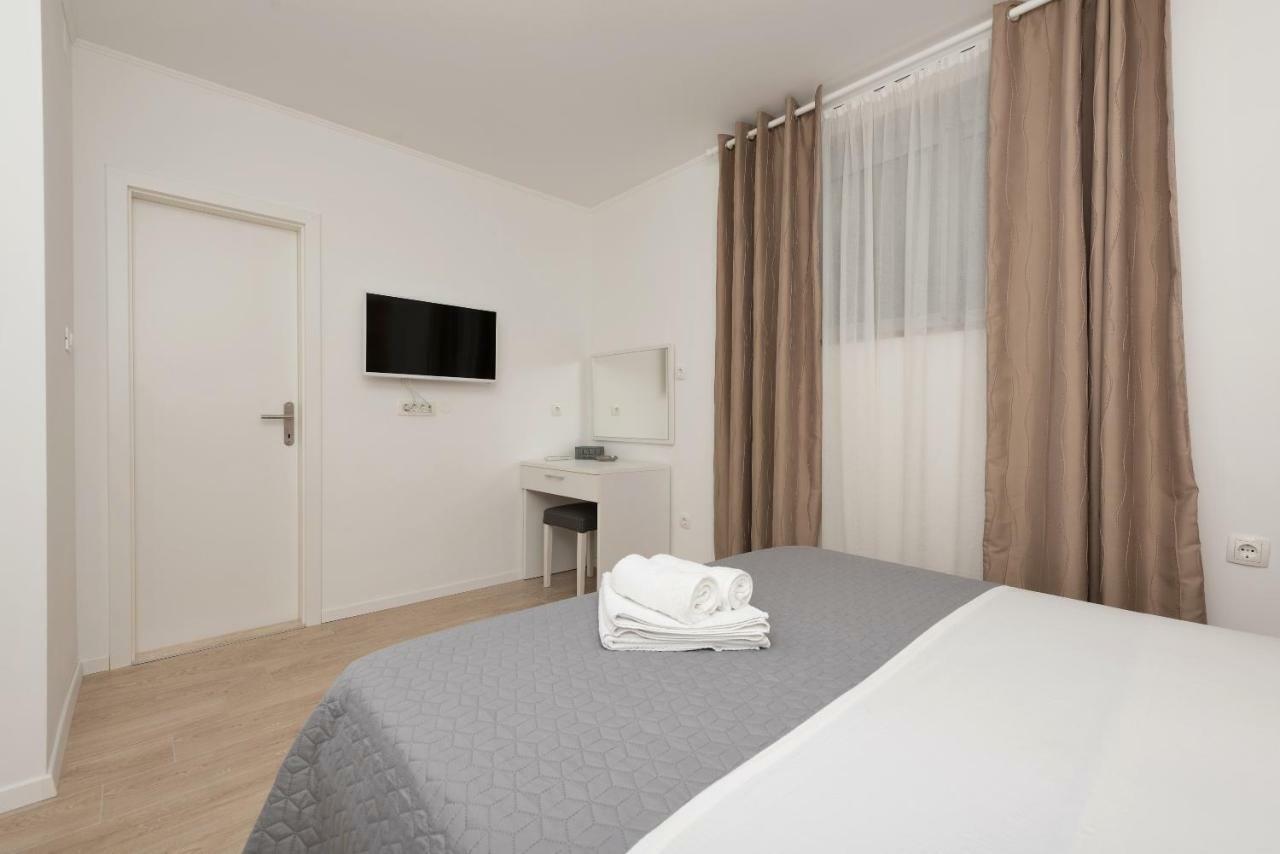 Apartmani Mona Makarska Luaran gambar